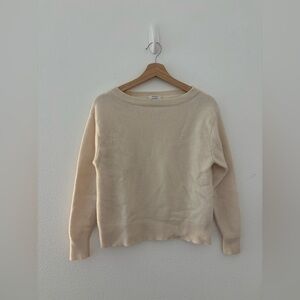 Aritzia essential cashmere sweater in cream